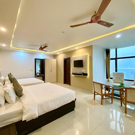 Hotel Kavita Palace Lansdowne Buitenkant foto