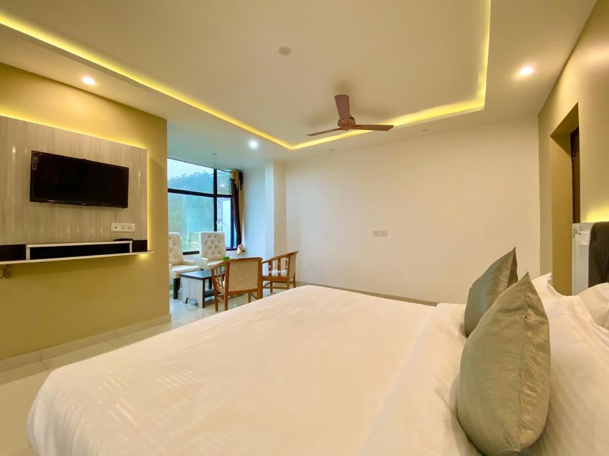 Hotel Kavita Palace Lansdowne Buitenkant foto