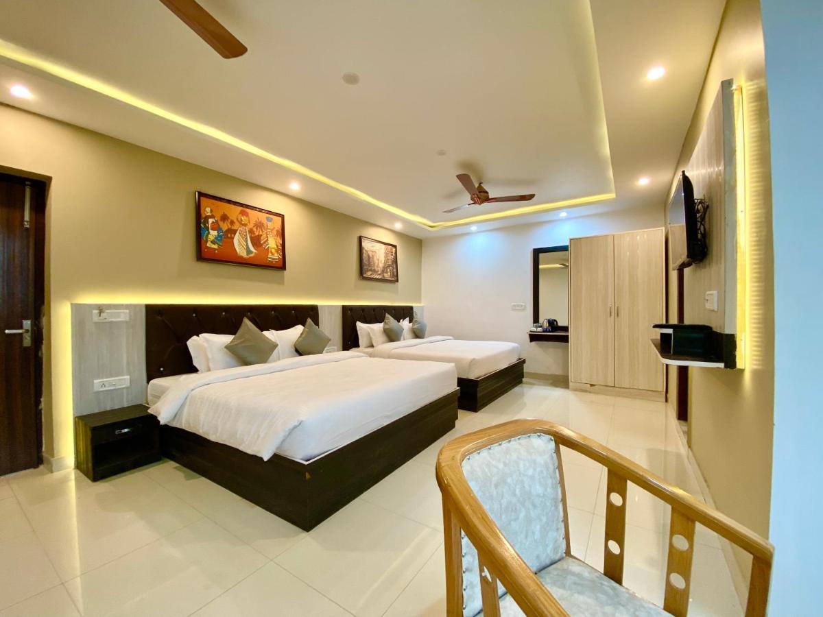 Hotel Kavita Palace Lansdowne Buitenkant foto