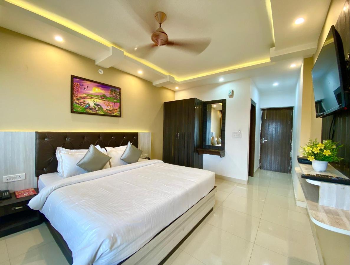 Hotel Kavita Palace Lansdowne Buitenkant foto