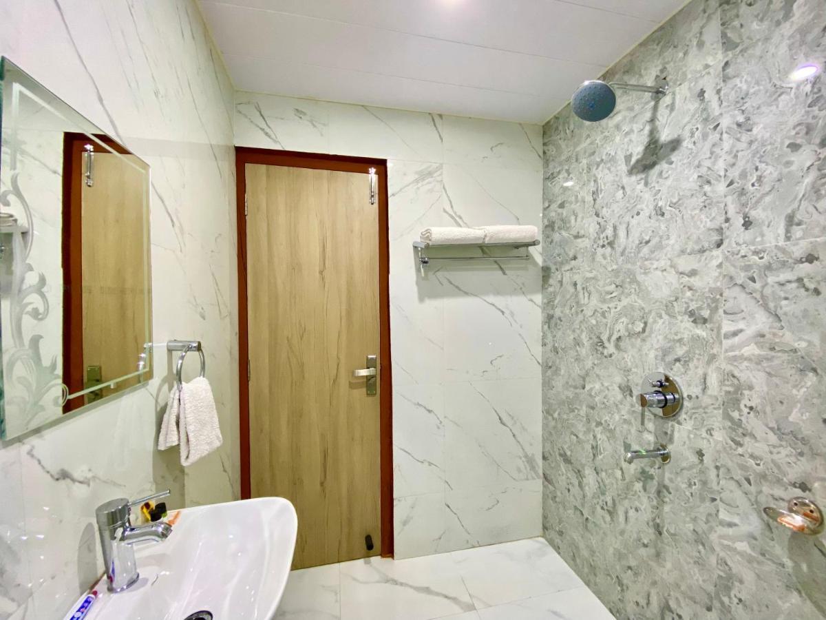 Hotel Kavita Palace Lansdowne Buitenkant foto